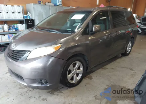 2014 Toyota Sienna Le V6 8 Passenger from USA, damaged, VIN 5TDKK3DC8ES487963